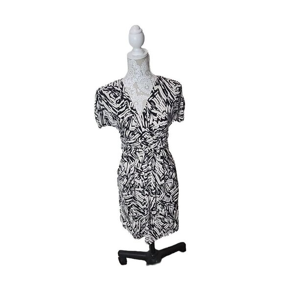 Max And Cleo Stretchy Dress With Pockets Black And Cream Machine Washable Size 4 - Picture 1 of 8